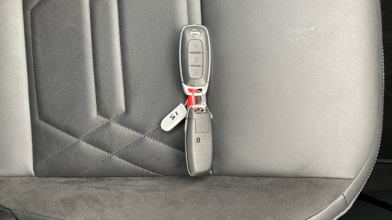 Nissan Juke 1.0 DiG-T Tekna+ 5dr Petrol Hatchback